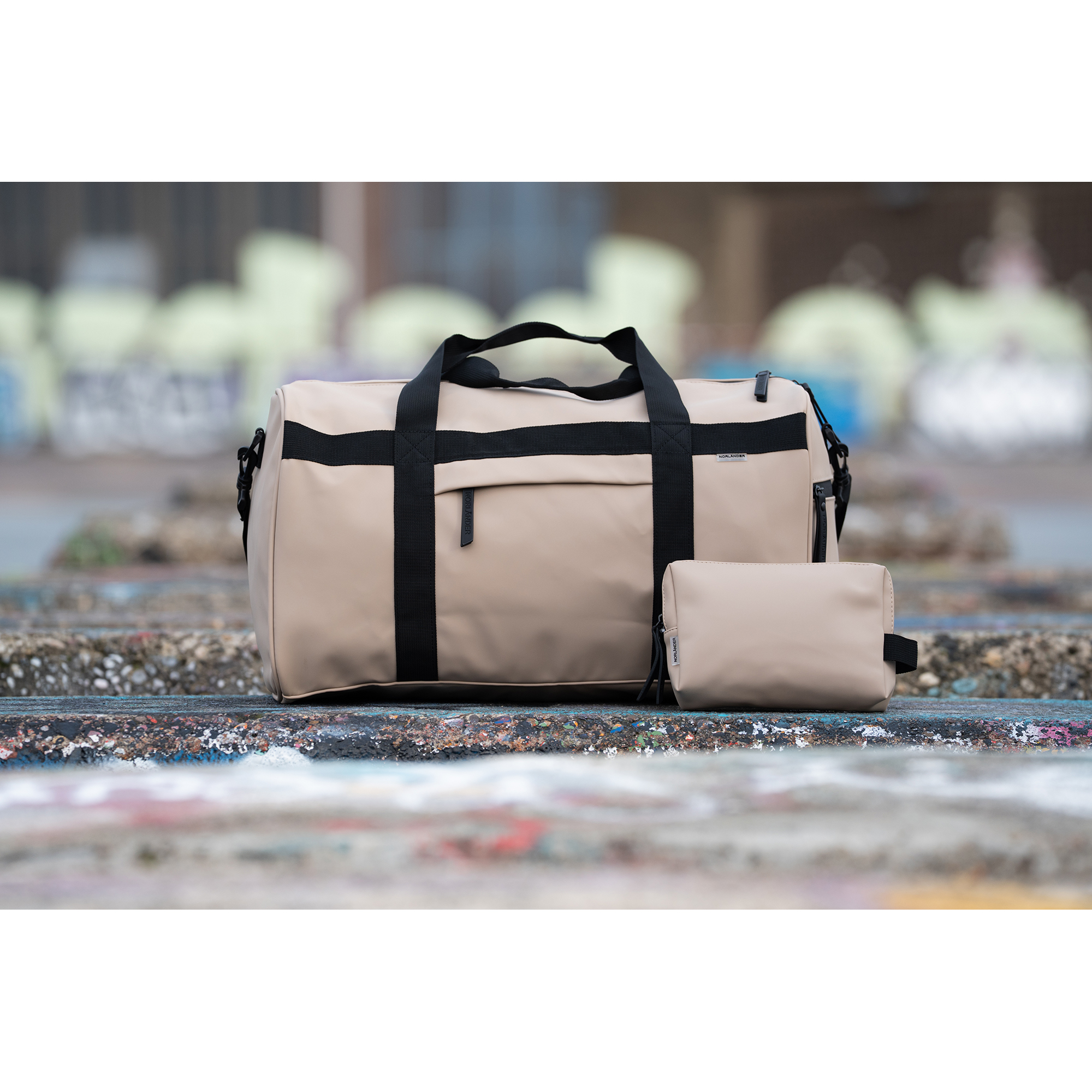 29047 - NORLÄNDER Dull PU Toilettas Met Reisset Eco Lining Taupe - Afbeelding 3